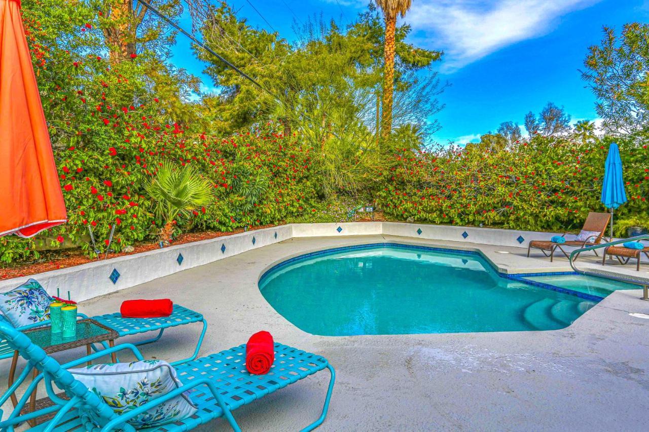 Sunny Times in Palm Springs Villa Bagian luar foto