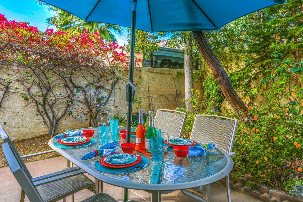 Sunny Times in Palm Springs Villa Bagian luar foto