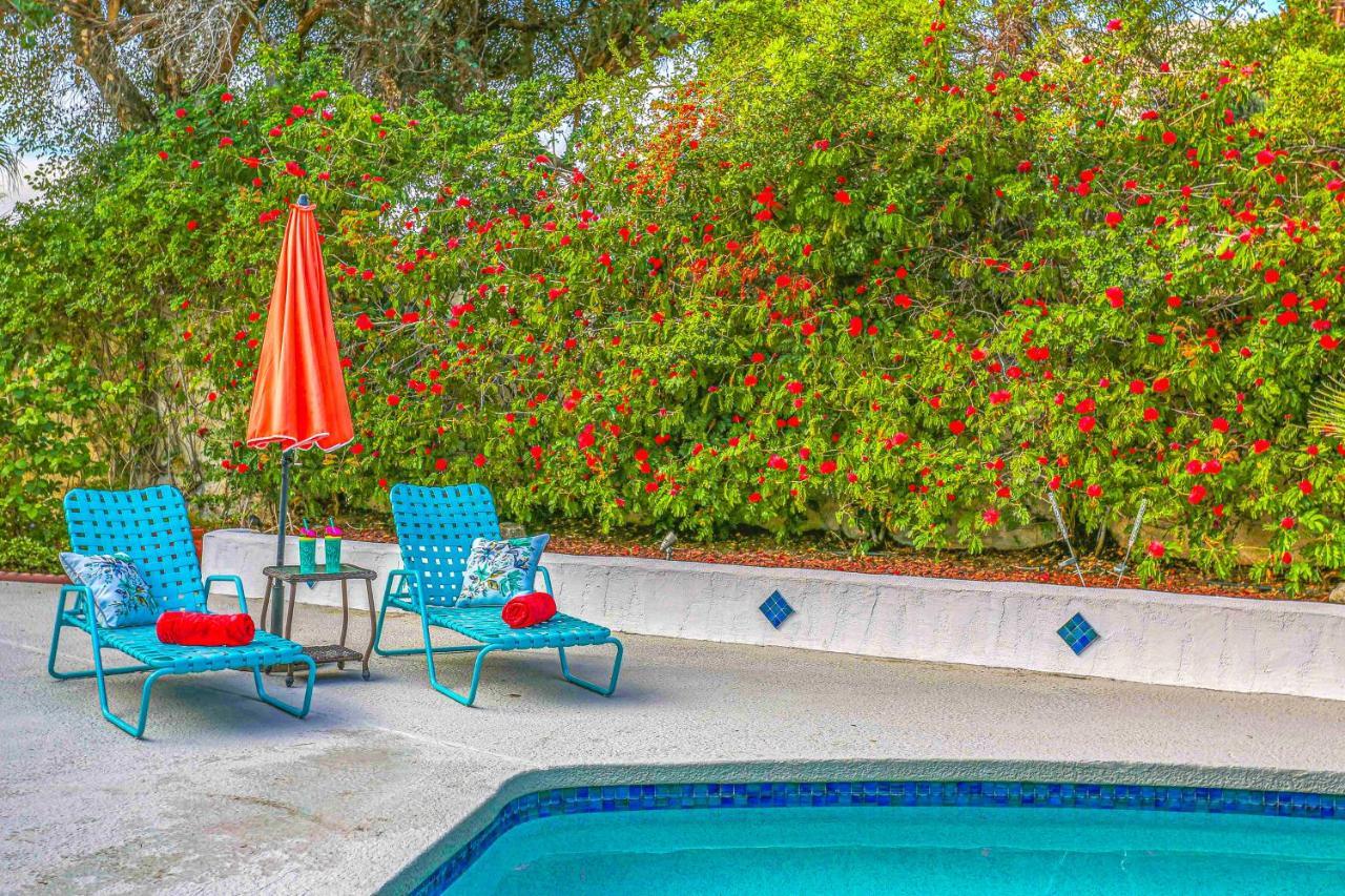 Sunny Times in Palm Springs Villa Bagian luar foto